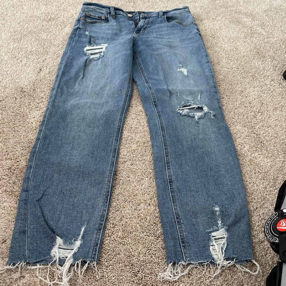 Aeropostale Stretch Mom Jean With Holes